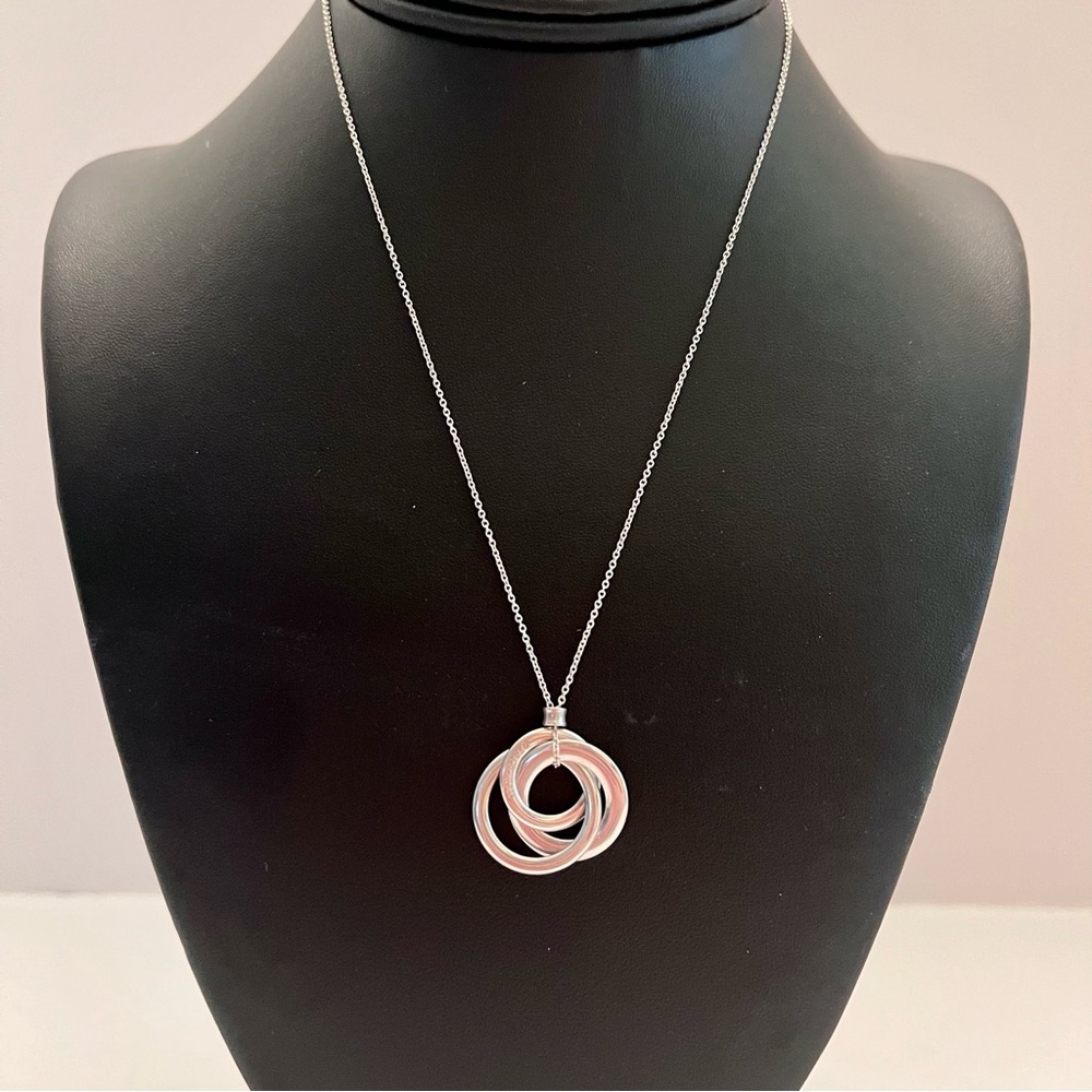 Authentic Tiffany and Co. Interlocking Circles Sterling Silver Pendant Necklace